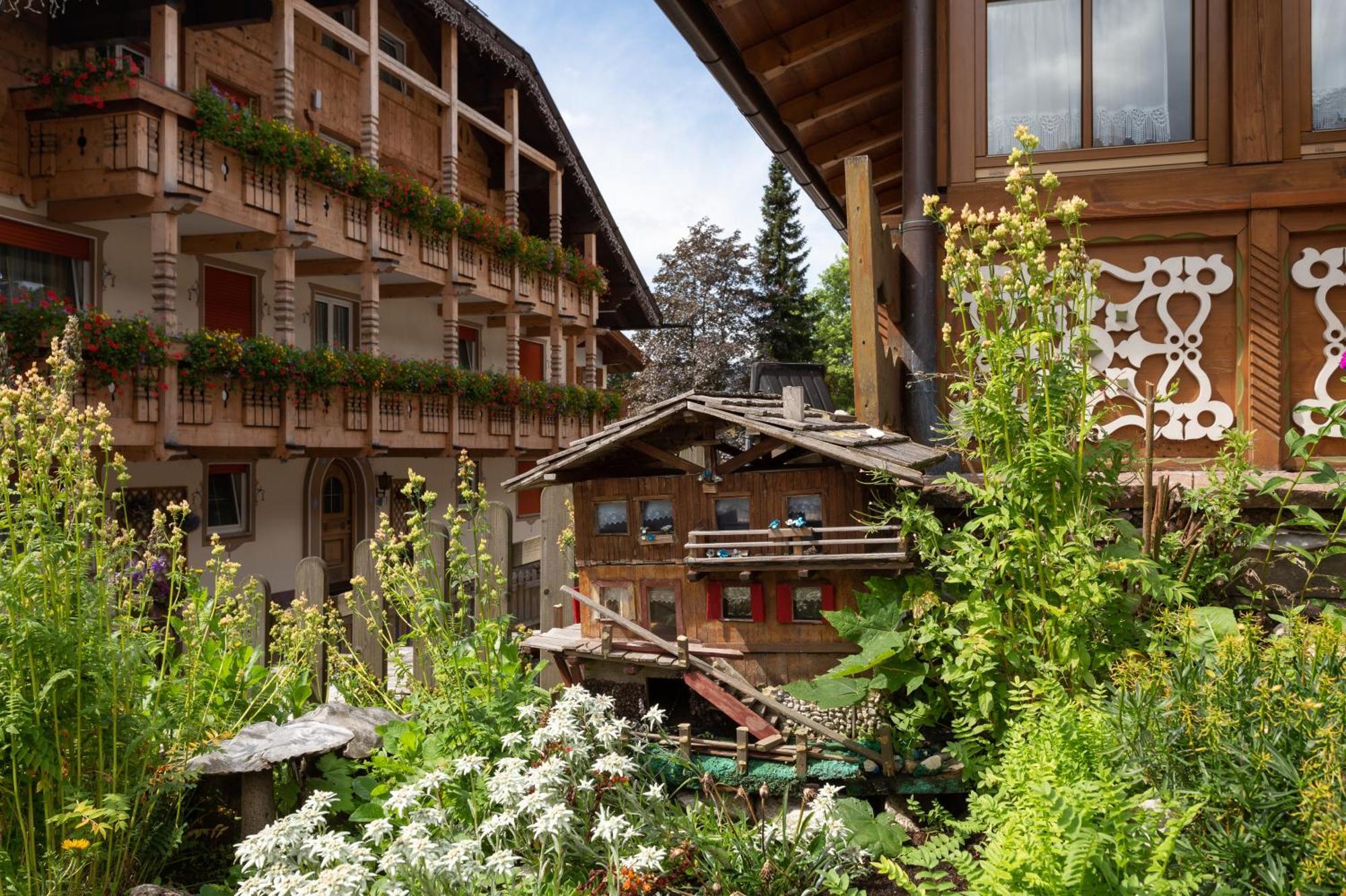 Appartamenti Ladina Campitello di Fassa Eksteriør billede