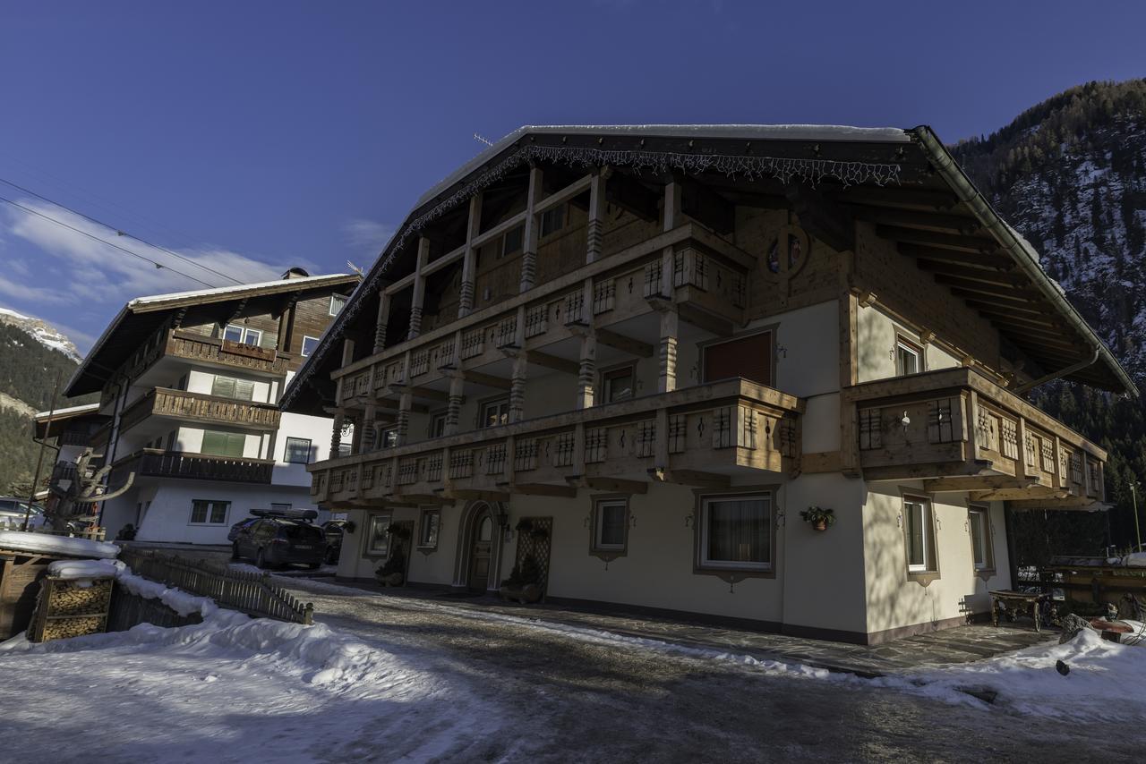 Appartamenti Ladina Campitello di Fassa Eksteriør billede